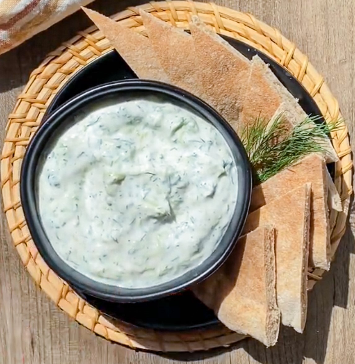 Gyro Rice Recipe Easy Gyro Rice bowl With Chicken and Tzatziki - Foodima