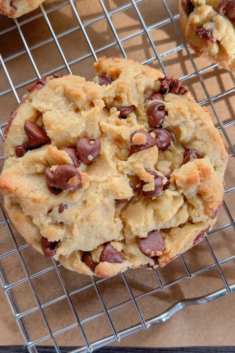 The Best Chocolate Chip Cookies Recipe! Soft and gooey!