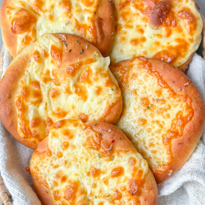 easy homemade garlic bread