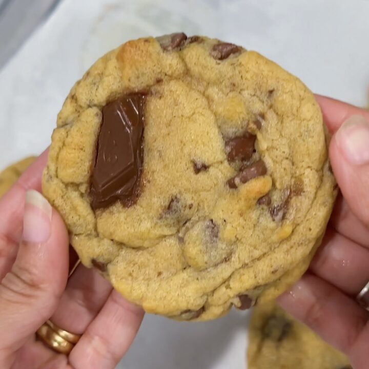 chewy chocolate chip cookies